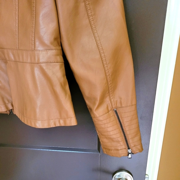 Ricki's faux leather jacket - Picture 6 of 9